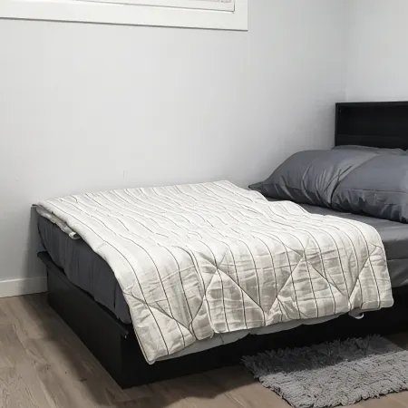 Cozy MountZion 2BR Suite - Londonderry Mall & Henday