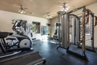 Desert Family Retreat •Red Rock Views•Dark Skies• Pool•Hot Tub• 35 Min to Zion• - Gym
