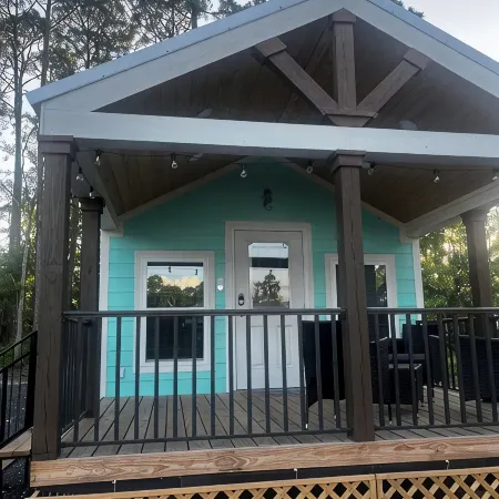 Cozy pet friendly 2-bedroom cabin in tranquil Steinhatchee Hotels in Steinhatchee