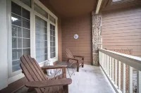 Cozy Family Mountain Home in Seven Springs - 4-Star