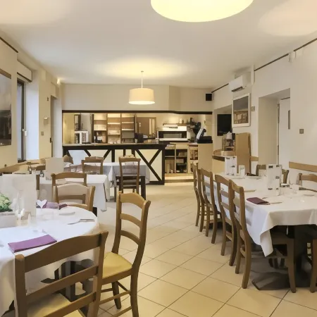 Auberge de la Baie Отели в г. Манш