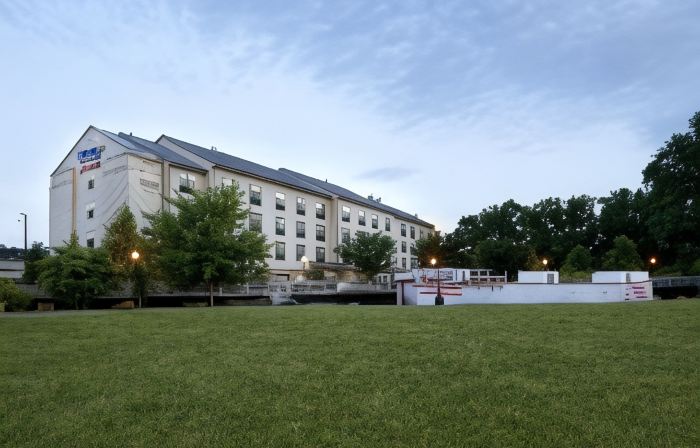 Fairfield Inn & Suites Cumberland