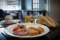 100 Pipers Hotel - B&Bs (Bed and breakfast)