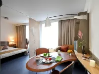 Aparthotel Adagio Bordeaux Gambetta Hotels near Meriadeck