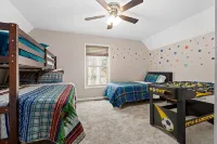 Massanutten Chalet- Game Room, Hot Tub & Views - Balcony