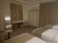 Dar Al Sanaa Serviced Apartments Hotels near Moonlight Hall