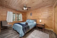Serene 4 bedroom Cabin in Southern Sierras Near Kernville/Lake Isabella