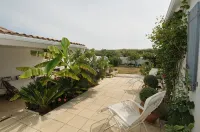 Splendid villa any comfort in edge of sea. Heaven! - Villas