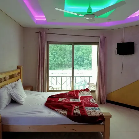 Pameer Continental Hotel and Restaurant
