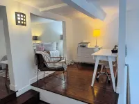 Luxury cozy loft near UCLA , Beverly Hills, Santa Monica ,LAX 30+days stay only Hotels in Westwood