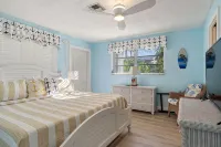 Key Colony Beach House with Cabana Club membership - Homestays
