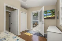 Beautiful 6 bedroom lake house with pontoon available for rent - 3-Star