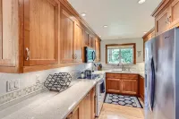 Entire home: Charming Home with Beautiful Yard