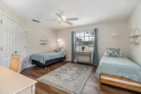 Water view and renovated - بوتيك