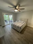 Lake Michigan Access, Hot Tub! - Wifi