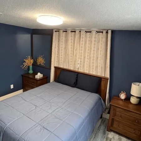 Entire Lower Level Just Off Interstate, Free Breakfast, 1,100 Sq Ft