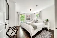 Historic Holloway Haven in DT Franklin w/ Fire-Pit - 4 ดาว