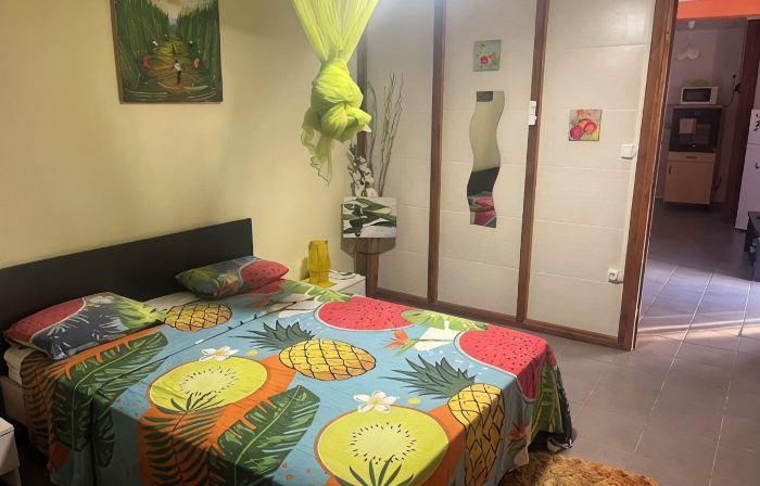 PRETTY VILLA, ALL COMFORT, in exotic wood, NEAR BEACH and PRIVATE SWIMMING POOL