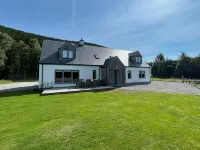 Highland Hideaway Hotels in Garve
