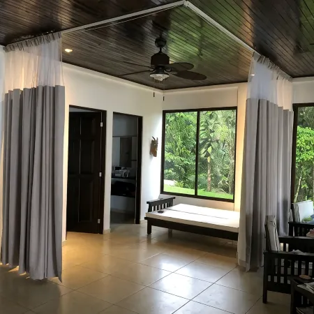 WHALES TAIL View Exotic Designer House 13 acre PRIVACY, Birding w 50 MILE VIEW