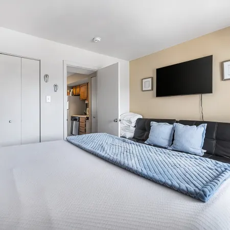 LOCATION! LOCATION! LOCATION! Brigantine Beachfront Getaway! Отели в г. Бригантин