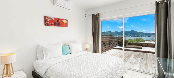 Oceanfront amazing 2 BR Villa - 2 min from the beach Hotels in Simpson Bay