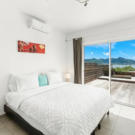 Oceanfront amazing 2 BR Villa - 2 min from the beach