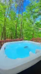 The Emerald cabin W/ Hot tub, lake, Fire pit, 4 min to Bryce Resort - 3 星級