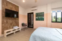Gold Standard | Tropic Suite Hotels in 