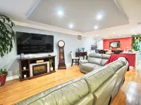 Modern 2-floor, 3-bedroom apartment 20 minutes from Manhattan. ウェスト・ニューヨークのホテル