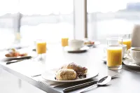 Novotel York Centre - breakfast