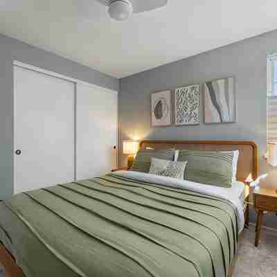 Luxury Home, W/Pool Table; 40 min from Tahoe Rooms