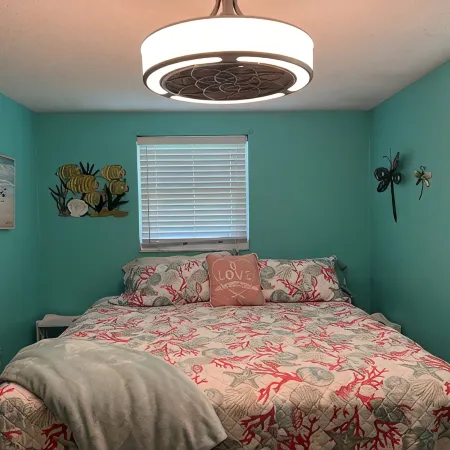 GREAT LOCATION WATERFRONT, HEATED POOL! BEAUTIFUL SUNSETS, ALL PETS STAY FREE!