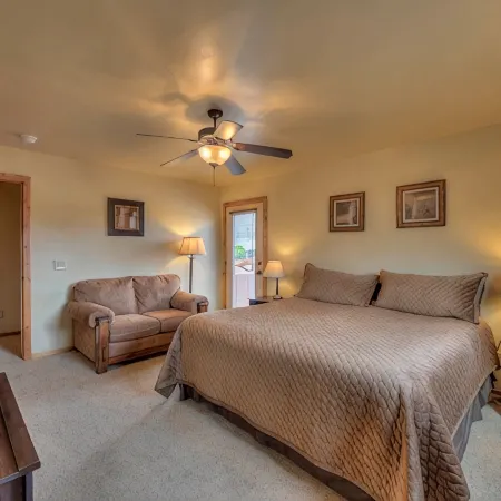 Canyon & Sky: Hot Tub Sanctuary, Redrock Patio Lounge, & Sunset Deck Views! SG2