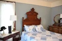 Historic Home With Modern Amenities - Great for Families with room for up to 18! - 4-Star