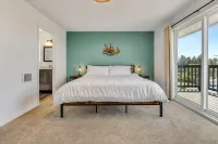 Panoramic Ocean View - Game Room - Fire Pit - Large Deck - Casino - Redwoods - 4-Star