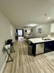 Very short walk to Downtown!  Completely renovated.  Sleeps six. - บูติค