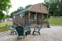 The Cowskin Bunkhouse - Lakeview Getaway - perfect for fishermen/small families! - 2-Star