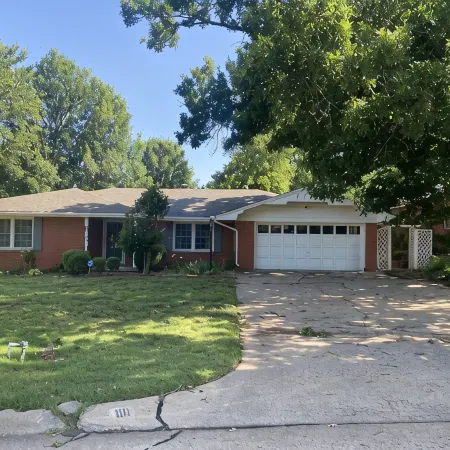 Newly Remodel - 1 Mile to Stadium-Sleeps 8