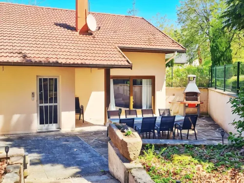 Vacation home (up to 15 pers, sauna, 7 rooms, 6 bathrooms, dogs allowed, garage - Villas