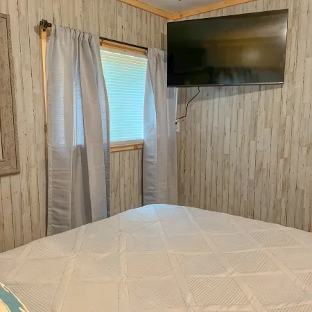 •New• Tiny Home Getaway