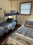 Summer Lake Fun at Cozy Blue Cabin – Prime Fishing & Boating on Lake Barkley! - 2 étoiles