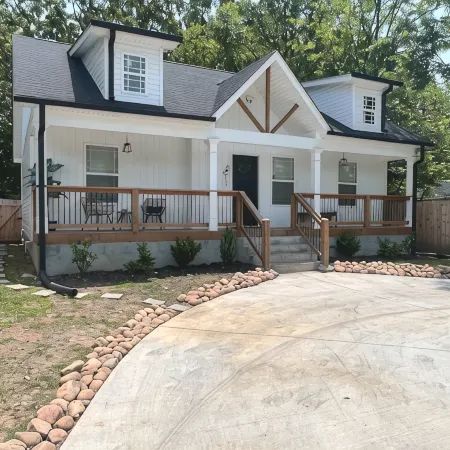 Boho West Villa • New 3Br • Hot Tub • Fire Pit • Games • 10 Min to Downtown