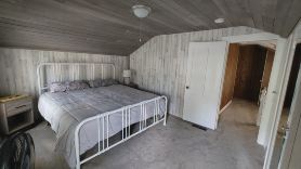 Entire Home - 4 Bedroom - Sleeps 10 Canandaigua - Steps Off Main St / Downtown