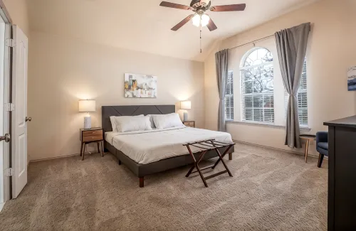 Spacious Two-Story Home in Frisco w/ EV Charger - บังกะโล