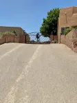 Kelly’s Casita with Gated Off Road Parking.  Private, Quiet, Clean, Comfortable. - 3-Star