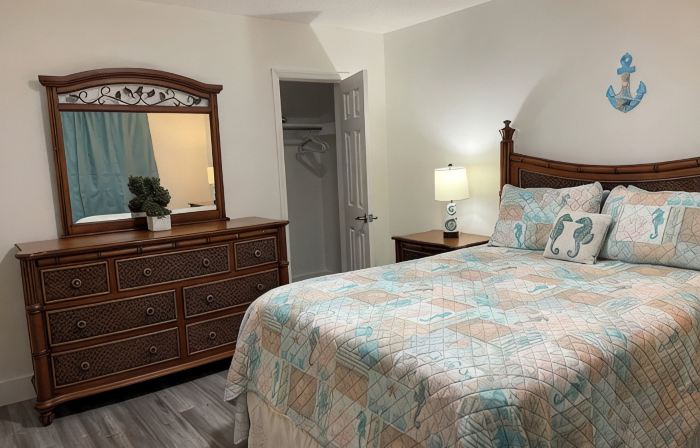Lovely #4 Apartment “Newly Renovated” Near Lake Okeechobee and Marina