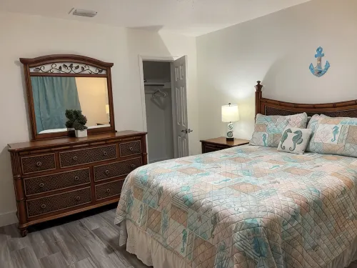 Lovely #4 Apartment “Newly Renovated” Near Lake Okeechobee and Marina - Wifi