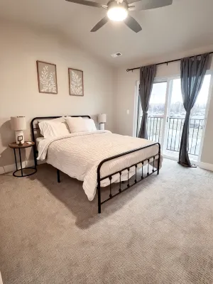Beautiful, newly built 4 bedroom with garage - Bintang 3