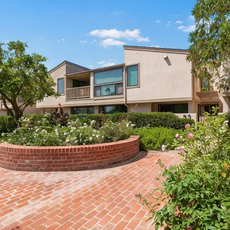 Highly Upgraded 2 Bedroom 2.5 Bath Condo Located in Gated Complex On the Bluff